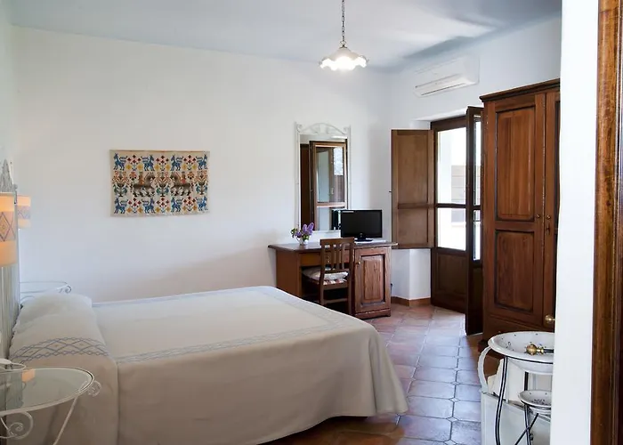 ホテル Turismo Rurale Belvedere Pradonos 3*