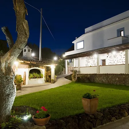 فندق Turismo Rurale Belvedere Pradonos 3*