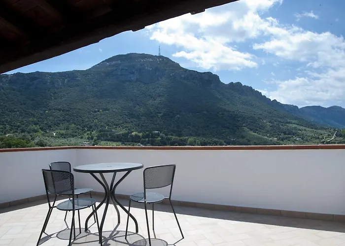 Szálloda Turismo Rurale Belvedere Pradonos Dorgali